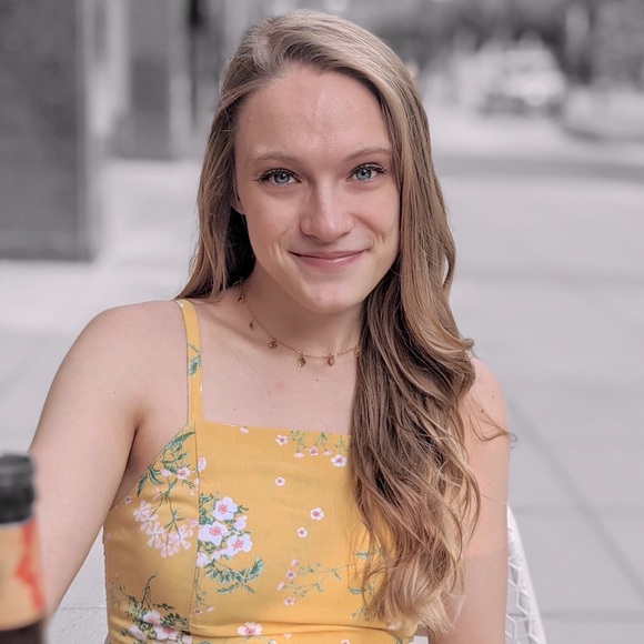 Meet your Posher, Molly - Picture 1 of 1